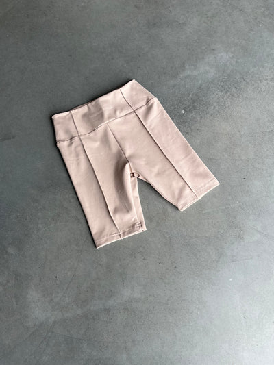 The mauve cycling short